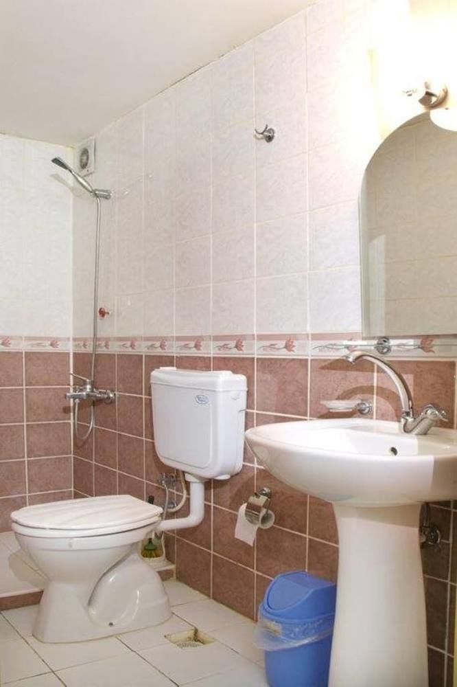 Ünver Hotel Adana Eksteriør billede